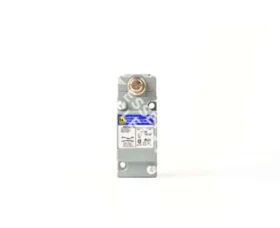 9007C54F - Telemecanique 10A 600V AC Heavy Duty Limit Switch, 1 Pole, SPDT Rolle