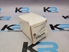 Allen Bradley 800T-J5KE7B Standard Knob 3 Position Selector Switch