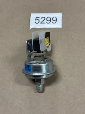 100109902 A. O. SMITH Lochinvar Heater High Switch Water