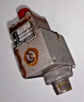 2-017900 AEROJET-GENERAL PRESSURE SWITCH Nasa Rocket Engine #2