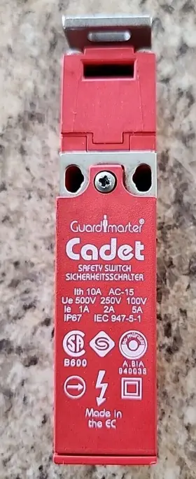 21002 ALLEN-BRADLEY Cadet Guard Master Safety Switch Key #2