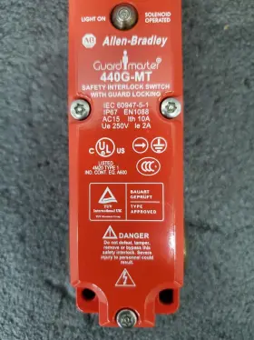 440GMT47047 ALLEN-BRADLEY Guard Master Locking Safety Switch #2