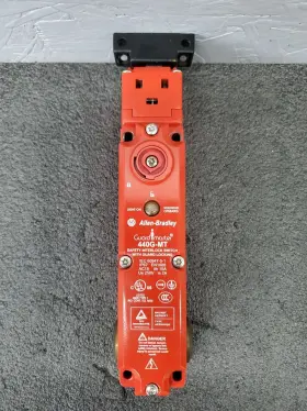 440GMT47047 ALLEN-BRADLEY Guard Master Locking Safety Switch