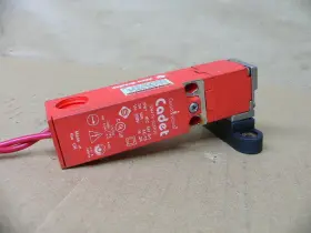 440K-C21033 ALLEN BRADLEY Guardmaster Safety Interlock Switch