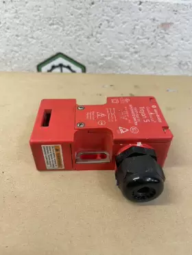 440K-T11118 ALLEN-BRADLEY Guard Master Trojan Safety Switch #3
