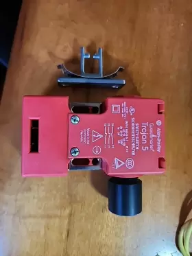 440K-T11208 ALLEN-BRADLEY Trojan Safety Interlock Switch