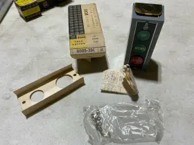 800S-3SC ALLEN-BRADLEY Push Station Up Down Nos