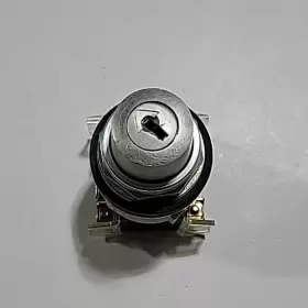 800T-H33B ALLEN-BRADLEY Key Selector Switch Maintain Remove #3