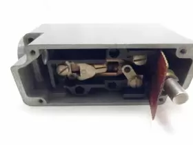 PASJ217 ALLEN-BRADLEY Limit Switch #2