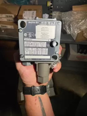 836T-T351J-3ED4R9BV ALLEN-BRADLEY / ROCKWELL AUTOMATION