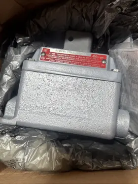 EFDCB175U1 APPLETON Box Emerson Push Switch