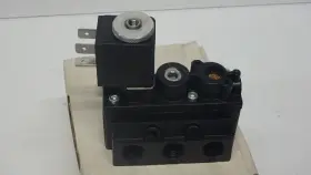 MQ2748 ARO Fluid Power Control Valve #2