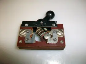 24095-A ARROW H Antique Ball Switch Chh Spdt