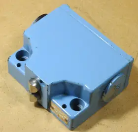 543-B02-D1261-12-10 BALLUFF Bns Limit Switch #2
