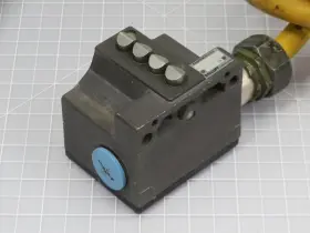BNS-819-B04-012-61-12-10 BALLUFF Mechanical Position Limit