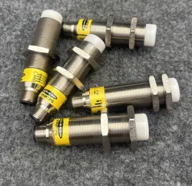 M18GRY2PQ BANNER ENGINEERING Proximity Sensor