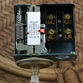 PC-132-0-1 BARBER COLMAN Pressure Electric Switch #2