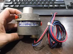 R73-C1-ACF BEC CONTROLS Pressure Control Switch Vac
