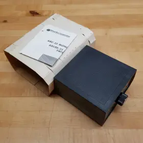 SW055A-FFFFF BLACK BOX Montior Switch Outlets