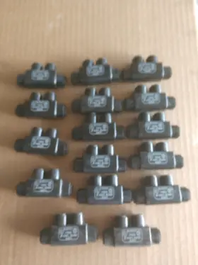 1PBS2 BURNDY Insulated Multitap Connector Nos