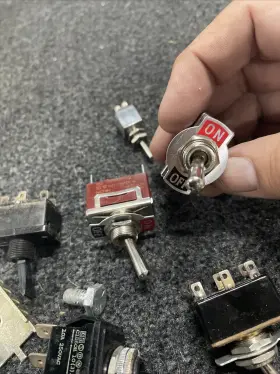605928976675 CARLING TECHNOLOGIES Toggle Switch #2