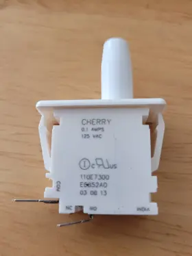 0E6852AD CHERRY Snap Pushbutton Interlock Switch