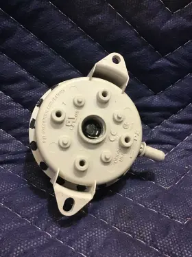 D345965P04 CLEVELAND CONTROLS Air Pressure Switch #2