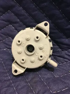 D345965P04 CLEVELAND CONTROLS Air Pressure Switch