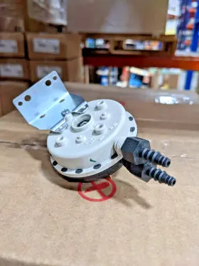 NS2-0515-00 CLEVELAND CONTROLS Pressure Switch Wc #2