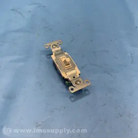 2137607 COOPER Toggle Switch Usip