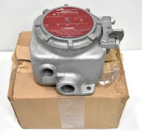 GUSC2052 COOPER CROUSE-HINDS Eaton Snap Switch