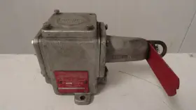 AFUX0333 CROUSE HINDS Conveyor Control Switch