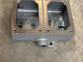EDSC272 CROUSE-HINDS Nos Box Explosion Hubs