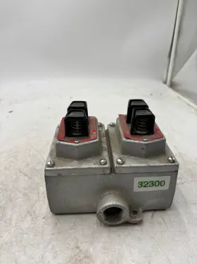 EDSC3290 CROUSE-HINDS Pushbutton Control Station