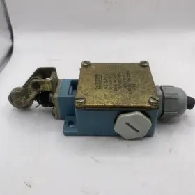 83-841-0 CROUZET Roller Lever Limit Switch #2