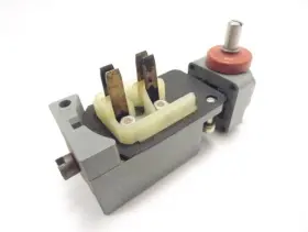 10316H5875C CUTLER-HAMMER Limit Switch Head Screws #3