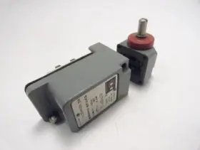 10316H5875C CUTLER-HAMMER Limit Switch Head Screws