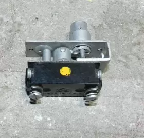 8870K1 CUTLER HAMMER Switch Amp Push #3
