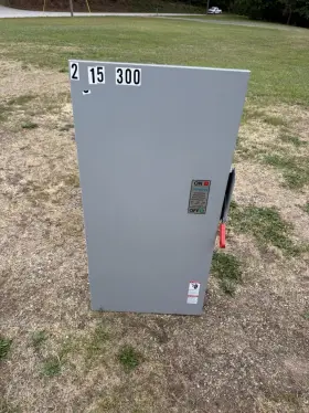 GF325NR CUTLER HAMMER EATON Safety Switch Disconnect Fusible