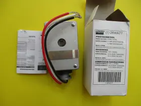 26WA77 DAYTON Photocontrol Flush Photoelectric Switch