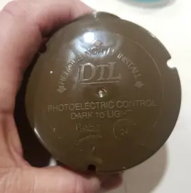 DTL DP124-1.5-1704 Twist Lock Roadway Streetlight Control #2