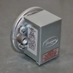 1910-0 DWYER Partial Differential Pressure Switch Spdt Fnpt