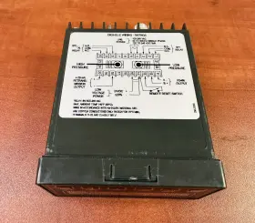 DH-007 DWYER Digihelic Differential Pressure Controller #3