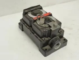 10250H4240 EATON Start Pushbutton Station Incomplete