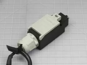 AT0-20-1-I EATON Slow Action Limit Switch