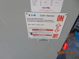 DH325NGK EATON CUTLER HAMMER Safety Disconnect Switch Amp #2