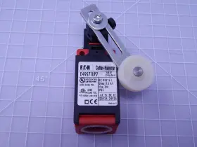 E49S71UP7 EATON CUTLER HAMMER Limit Switch