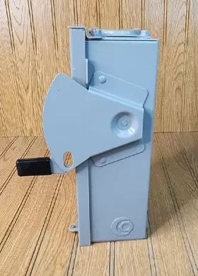 DG221URB EATON Fusible Safety Switch #2