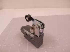 E47CLS32Y1 EATON Limit Switch #2