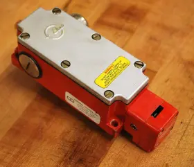 SDG01.1110 ELAN Keyed Interlock Switch
